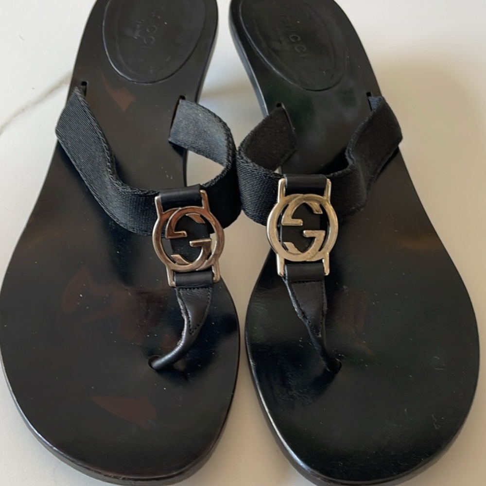 Gucci Black Sandals sz 9B
